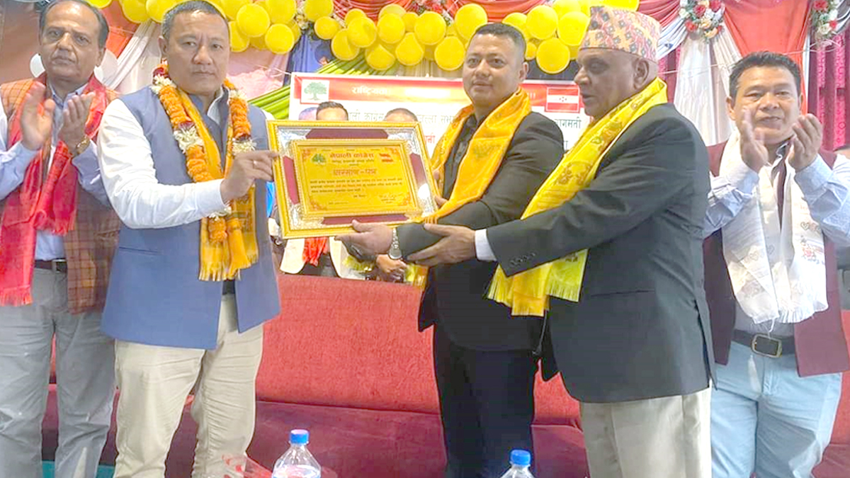 चारतारे झन्डामुनि बसेर घात गर्न कसैलाई पनि अधिकार छैन : मन्त्री लामा